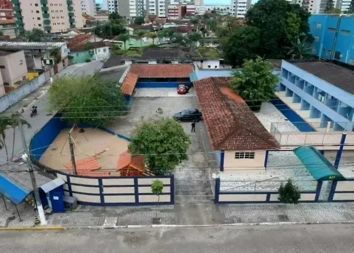 Colonia De Ferias Derivados De Petroleo